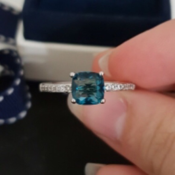 LAST ONE!! Sapphire Blue Silver Ring Size 6.5 - Picture 5 of 8